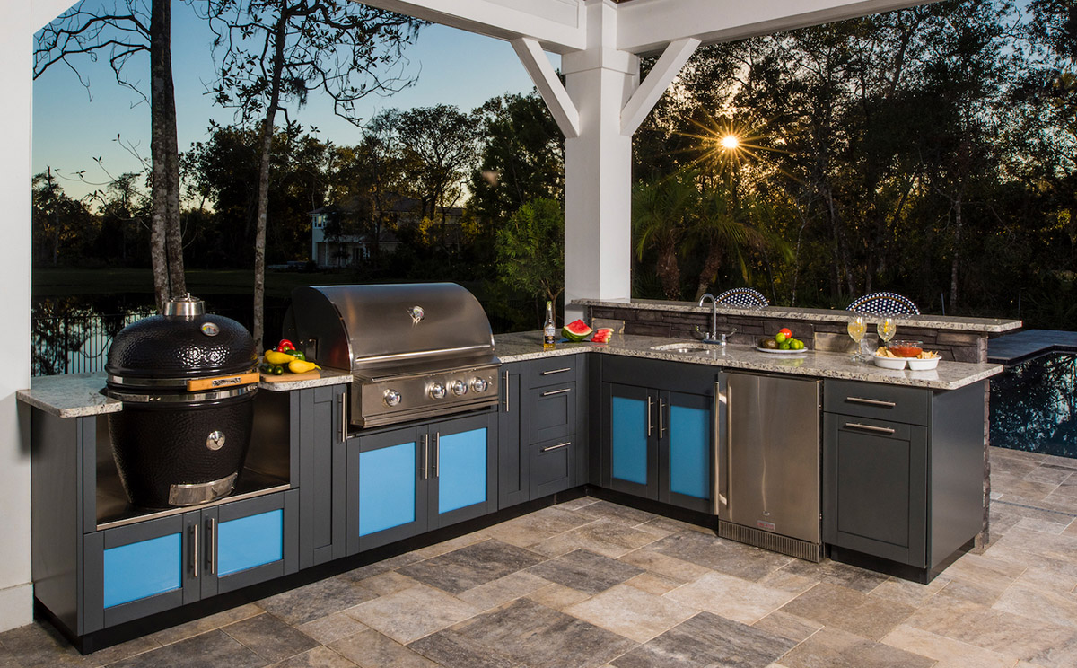 Bbq island outdoor kitchen